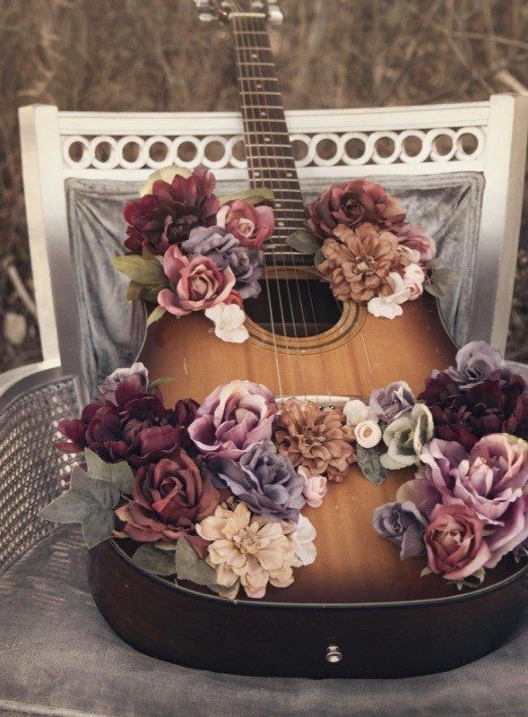 guitar flower